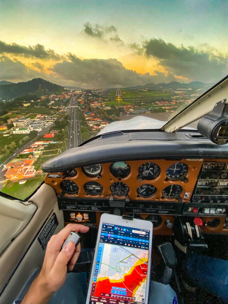 Approach into Tenerife north at sunset 🌅